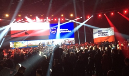 Ekrany diodowe, mediaserwer Coolux, obsługa konwencji Platformy Obywatelskiej, Warszawa, 2015