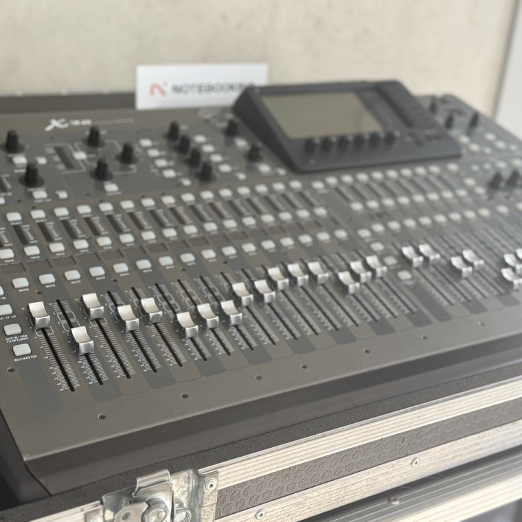 Mikser cyfrowy Behringer X32 zdjęcie 2