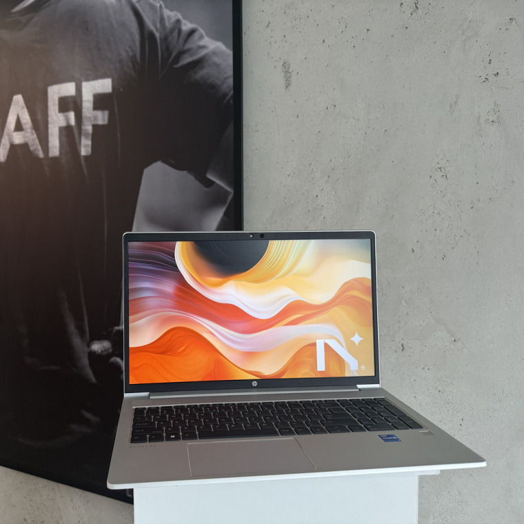 Laptopy 15,6", i5-i7, 32GB RAM, SSD zdjęcie 3