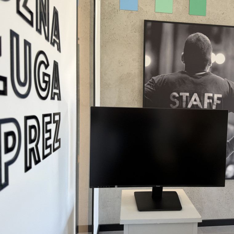 Monitor 27", 4k zdjęcie 3