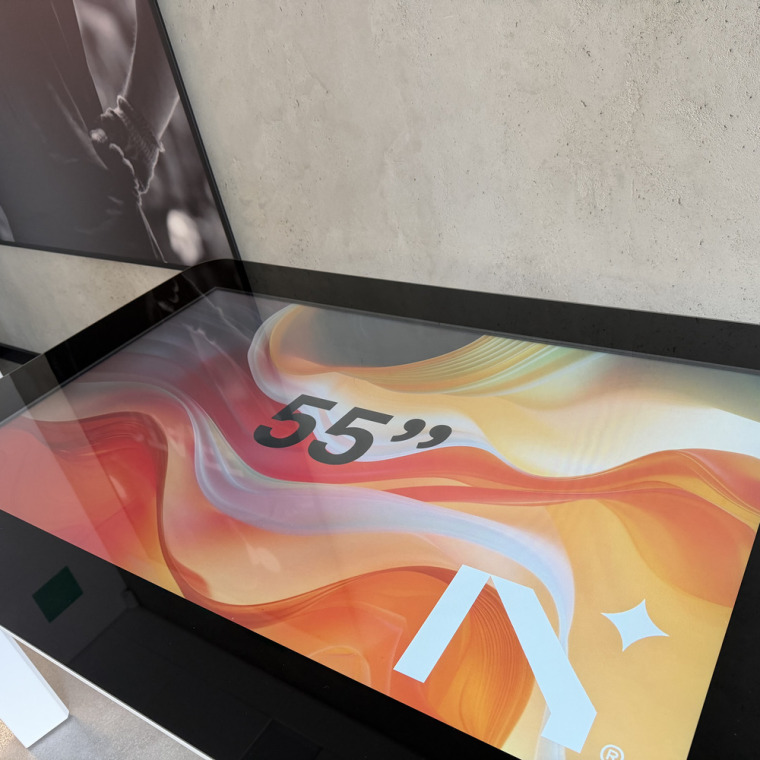 Stół dotykowy 55" zdjęcie 2