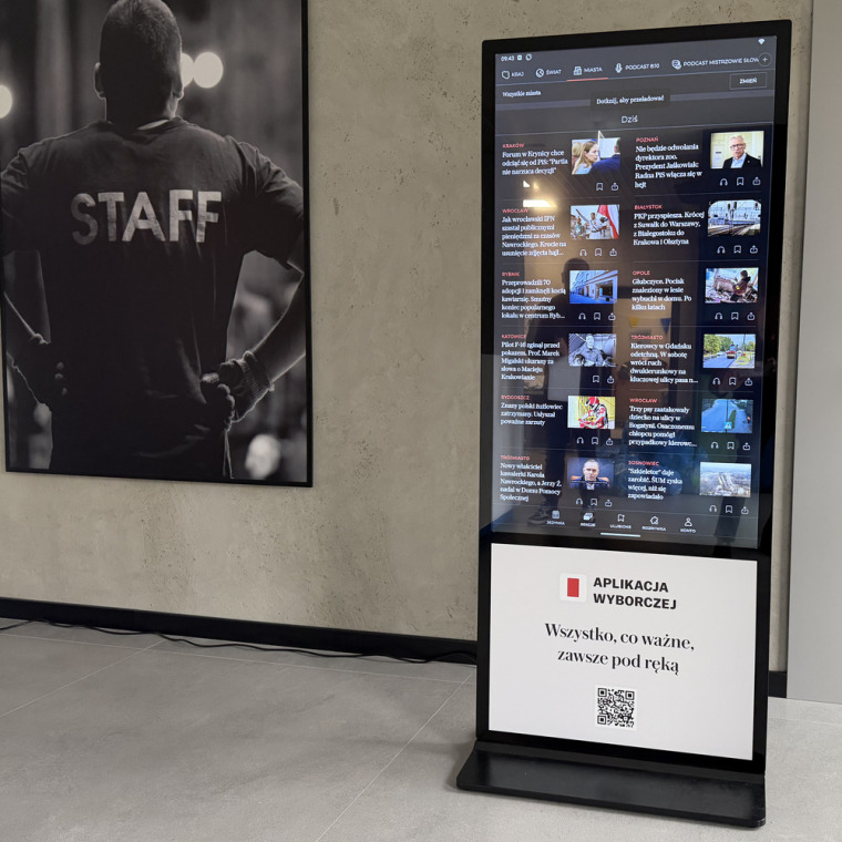 Totem dotykowy 55" zdjęcie 2