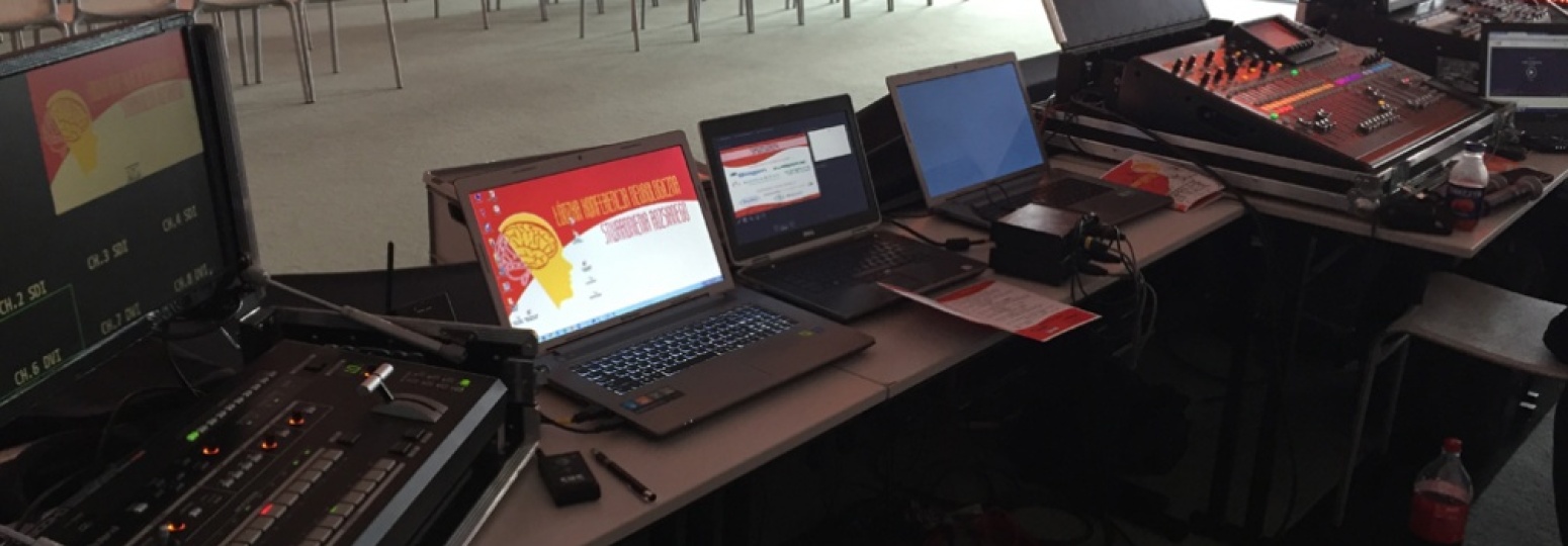 techniczna obsługa konferencji w łodzi, wynajem diody pixelart, tłumaczenia symultaniczne