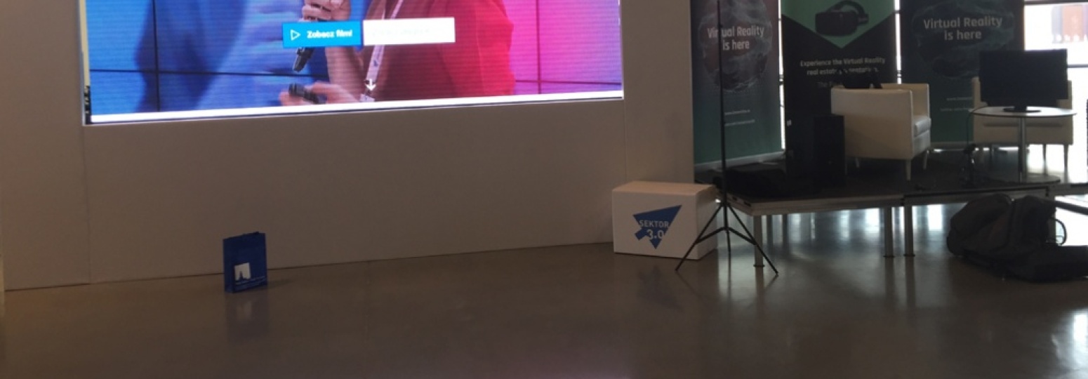 techniczna obsługa konferencji, wynajem ekranów bezszwowych