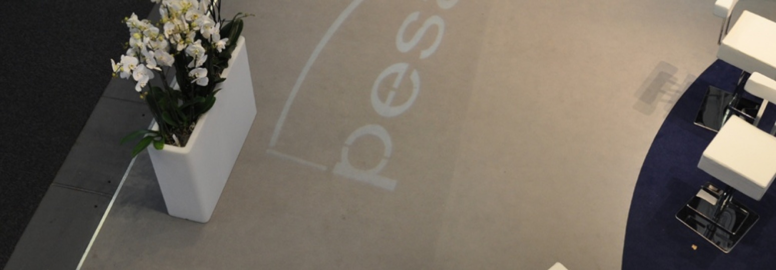 ekrany bezszwowe, projektory gobo, wynajem, wypożyczenia
